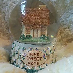 San Francisco Music Box Company Snow globe